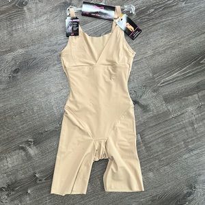 MASSS Maidenform All-Over Solutions Sleek Smoothers
